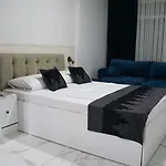 Eclipse Hotel *